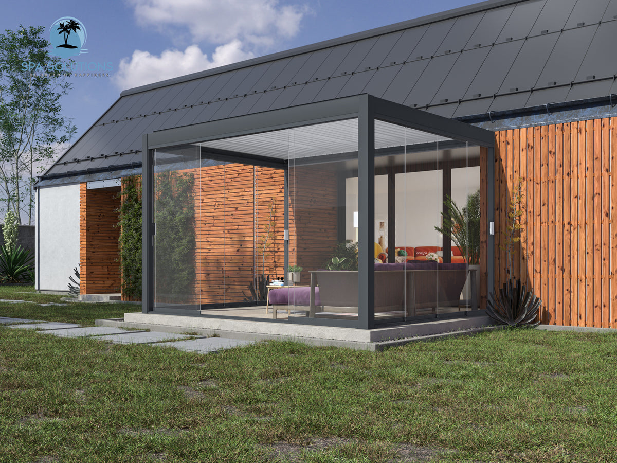 Aluminum Pergola: Advantages of a Glass Wall 