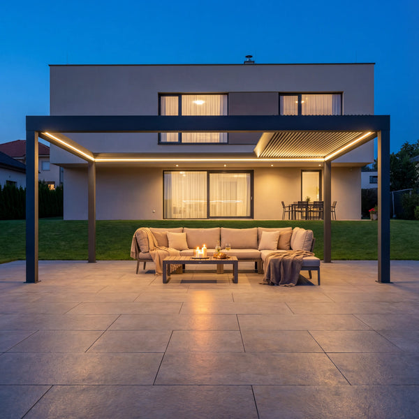 SkyPergola SkyInfinity Pro Aluminium-Pergola 4x6m Anthrazit mit LED-Beleuchtung, Terrasse am Abend