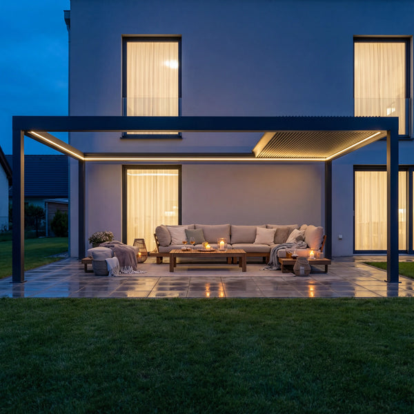 SkyPergola SkyInfinity Pro Aluminium-Pergola 4x7m Anthrazit mit LED-Beleuchtung, Terrasse am Abend