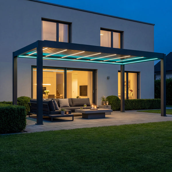 SkyPergola SkyMax Ultra Aluminium-Pergola 3x6m Anthrazit mit RGB-Rahmen und LED-Lamellen bei Dämmerung